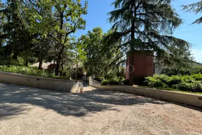 Villa in vendita, Via Montecalvo, Pianoro