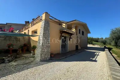 Villa Bifamiliare in vendita, via Colle I, Cori