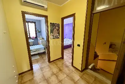 Villino a Schiera in vendita, Via Donatello, Brescia