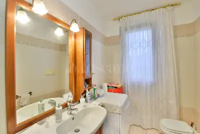 Villa in vendita, Via Volontari della Libertà, Erba