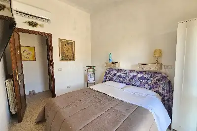 Villino a Schiera in vendita, Via Lago di Como, Pomezia