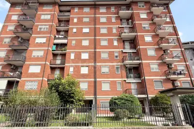 Casa in affitto, Via Antonio Gramsci, Opera