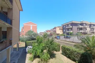 Casa in vendita, Via Varese, Anzio