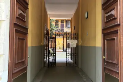 Casa in vendita, Via Correggio, Milano