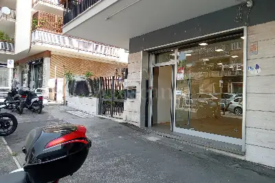 Negozio in affitto, Via Flaminia, Roma