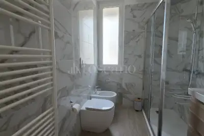 Casa in affitto, Viale Legioni Romane, Milano