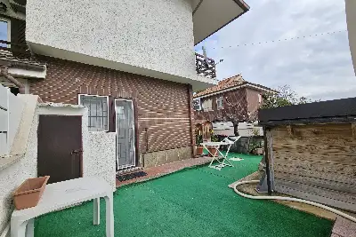 Villino a Schiera in vendita, Via dell'Orione, Pomezia