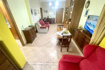 Casa in vendita, Piazza San Benedetto da Norcia, Pomezia