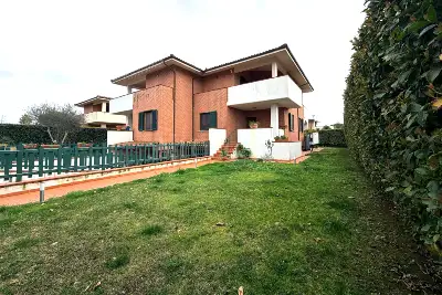Villa in vendita, Via Giuseppe Lazzati, Roma