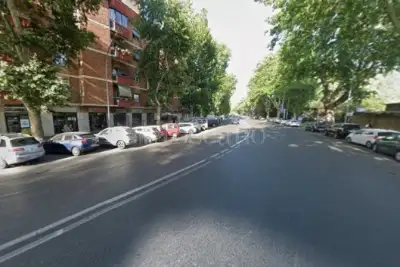 Negozio in vendita, Lungotevere degli Inventori, Roma