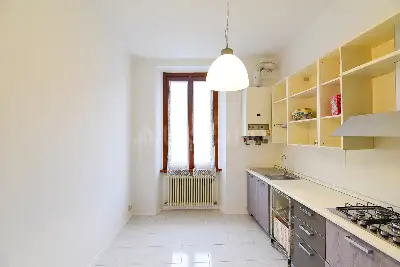 Casa in vendita, Via Bellinzona, Como