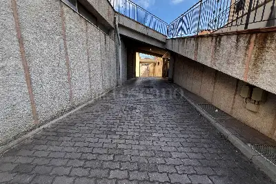 Magazzino in vendita, Via Quarnaro, Reggio di Calabria