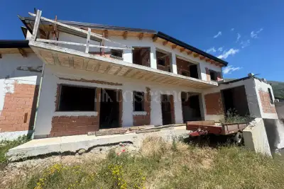 Casa Indipendente in vendita, Via Lionelli, Avezzano