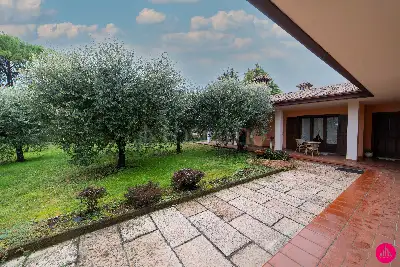 Villa in vendita, Via Villorba, Sacile