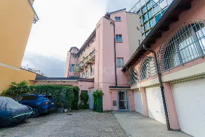 Casa in vendita, Via Cola Montano, Milano