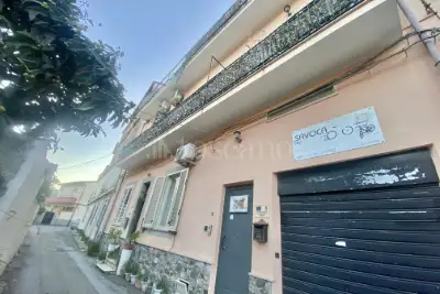 Casa Indipendente in vendita, Via Alessandro Manzoni, Santa Teresa di Riva