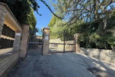 Villa Plurifamiliare in vendita, Via Giulio Venzi, Roma