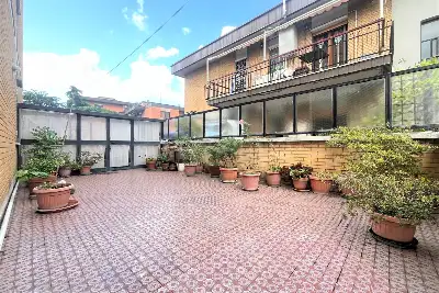 Casa in vendita, Via Alberto Casella, Prato