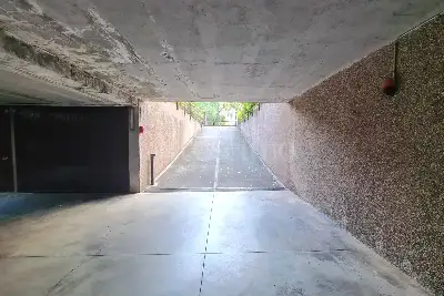 Box in vendita, Via Maroncelli 10, Monza