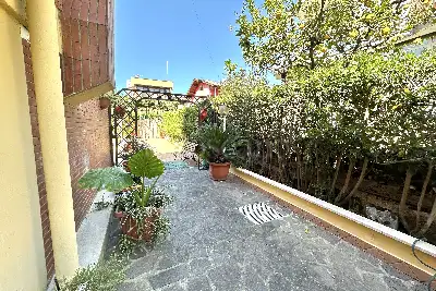 Casa Indipendente in vendita, Via C. Colombo, Ladispoli