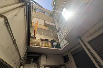 Casa in vendita, Via Monserrato, Catania