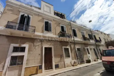 Casa Indipendente in vendita, Via Barletta, Brindisi