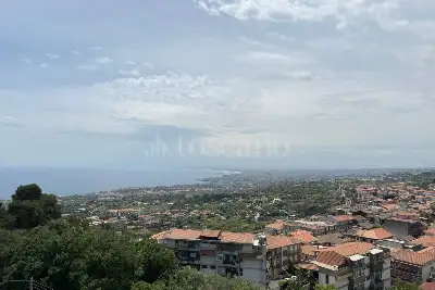 Casa in vendita, Via Nizzeti, Valverde