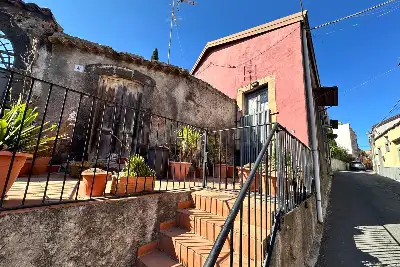 Casa Indipendente in vendita, Via Santa Lucia, Mascalucia