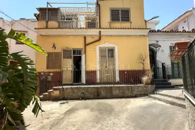 Casa Indipendente in vendita, Vico Anfora, Aci Castello