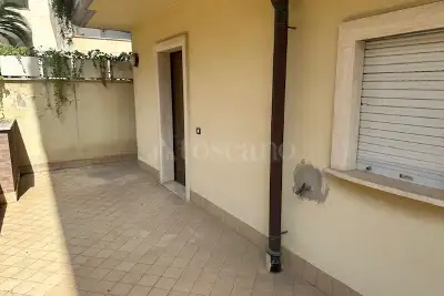 Ufficio in vendita, Via Santorre di Santarosa, Pomezia