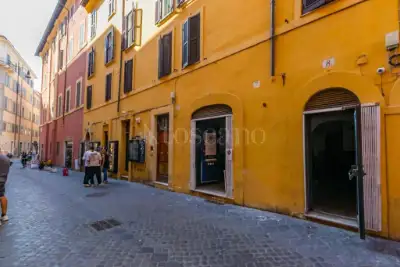 Casa in vendita, Via Laurina, Roma