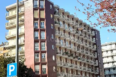 Casa in vendita, Via Giovanni Cagliero, Milano