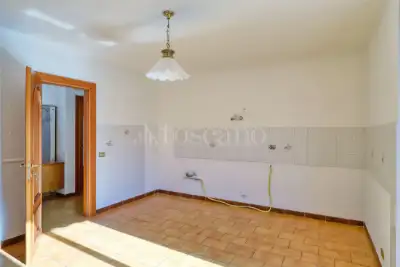 Casa in vendita, Via San Camillo, Marchirolo