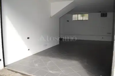 Casa in vendita, Parè Via Giovanni Battista, Colverde