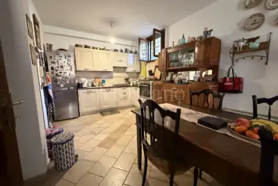 Villino a Schiera in vendita, Via Urbino, Ardea