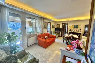 Casa in vendita, Viale dei Caduti per la Resistenza, Roma