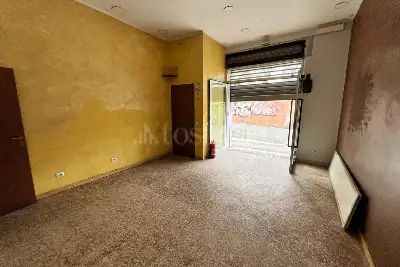Negozio in affitto, Via Collegiove, Roma