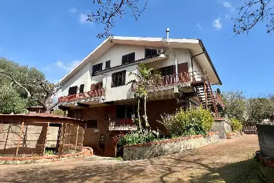 Villa in vendita, Via delle Querce, Gravina di Catania
