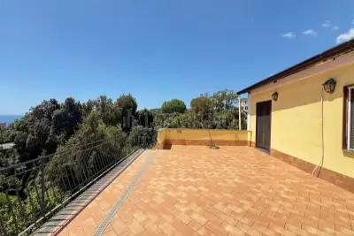 Palazzo in vendita, Via Nicola Ricciardi, Napoli
