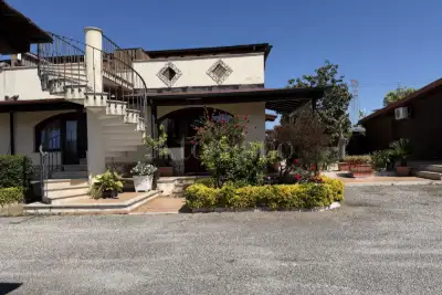 Casa in vendita, Via Torremaggiore, Pomezia