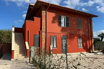 Casa in affitto, Viale Maria, Fiumicino