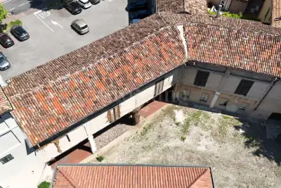 Rustico in vendita, Piazza Savoldi, Lonato del Garda