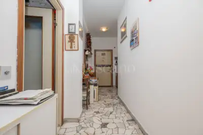 Casa in vendita, Via Francesco Arese 20, Milano