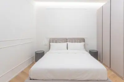 Casa in vendita, Via Giovanni da Procida 25, Milano