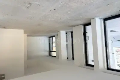 Negozio in affitto, Viale Gianluigi Bonelli, Roma