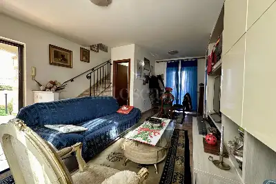 Villino a Schiera in vendita, Via Gozzi, Anzio