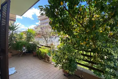 Casa in vendita, Via Mombaruzzo, Roma