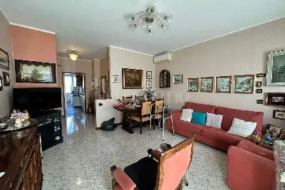 Casa in vendita, Via Sem Benelli, Milano