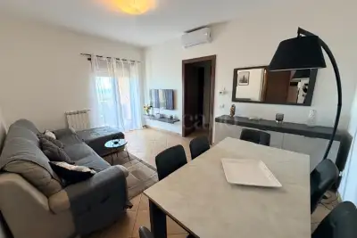 Casa in vendita, Via Saragat, Pomezia