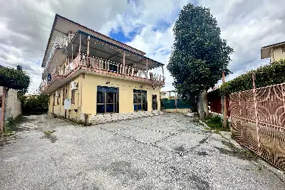 Negozio in affitto, Via Guglielmo Marconi, Caserta